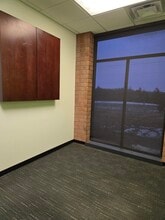 10 Strecker Rd, Ellisville, MO à louer Photo intérieure– Image 2 sur 4