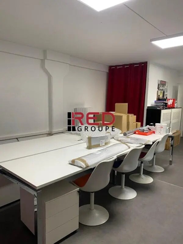 Local commercial dans Aubagne à louer Photo de l’immeuble– Image 1 sur 7