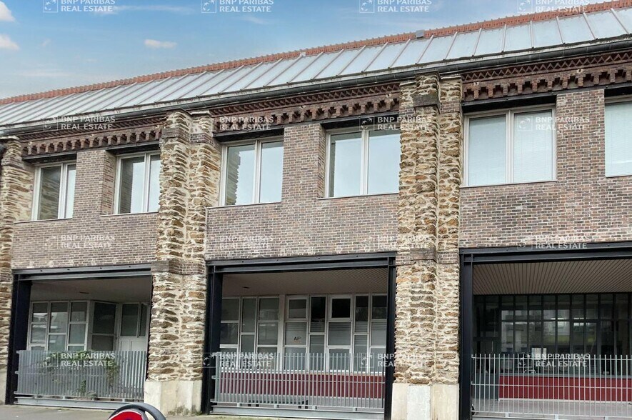 Bureau dans Saint-Denis à vendre - Photo de l’immeuble – Image 2 sur 11