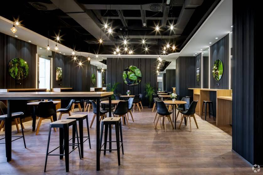 Bureau dans Madrid, Madrid à louer - Photo de l’immeuble – Image 2 sur 6