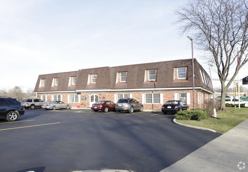 700 N Lake St, Mundelein, IL à vendre - Photo principale – Image 1 sur 2