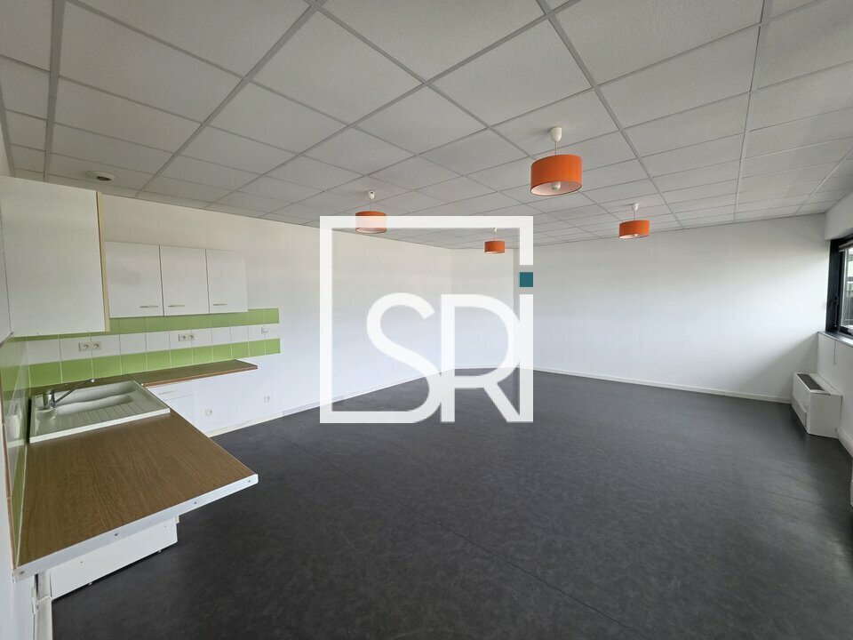 Bureau dans Cournon-d'Auvergne à louer Photo intérieure– Image 1 sur 22