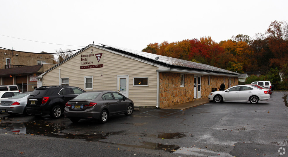110 Trenton Ave, Barrington, NJ à louer - Photo de l’immeuble – Image 1 sur 5