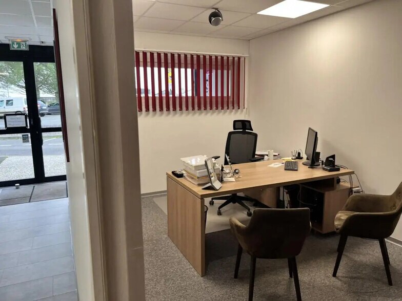 Local commercial dans Langon à louer - Photo de l’immeuble – Image 3 sur 5