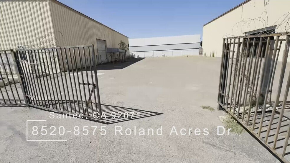 8575 Roland Acres Dr, Santee, CA à louer - Vidéo sur l’annonce professionnelle – Image 2 sur 3