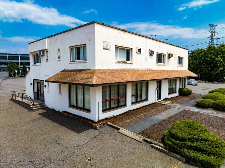 1273-1275 Main St, Waltham, MA à vendre - Photo de l’immeuble – Image 2 sur 7