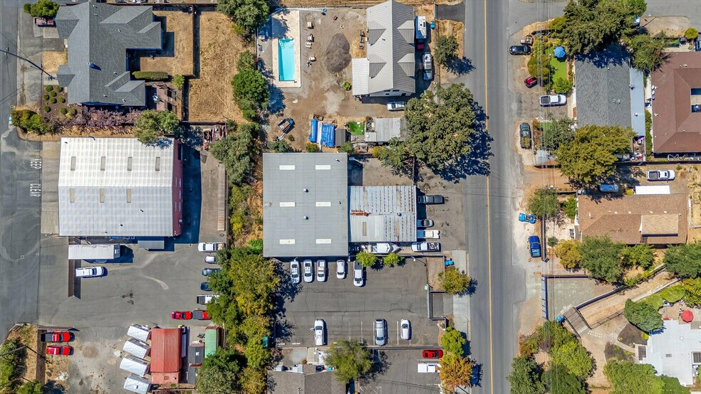 850 Grove St, Sonoma, CA à louer - Photo de l’immeuble – Image 2 sur 4