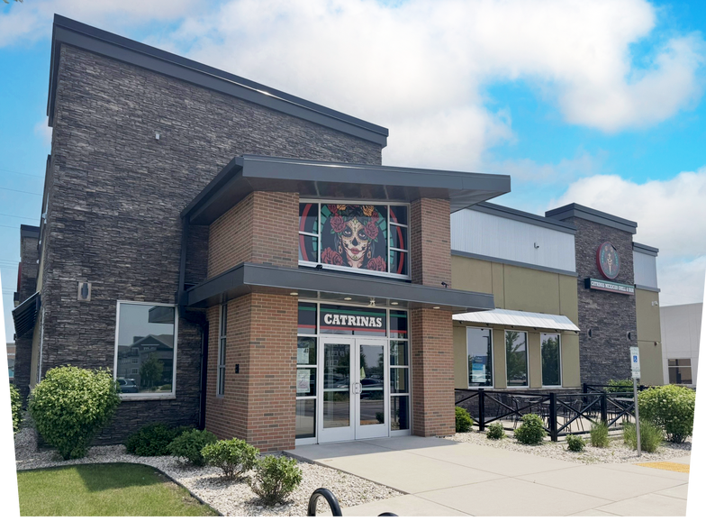190 N Grand Ave, Sun Prairie, WI à louer - Photo de l’immeuble – Image 1 sur 8