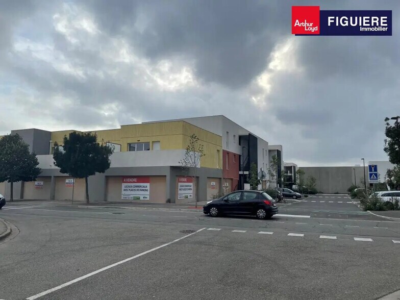 Local commercial dans Istres à louer - Photo de l’immeuble – Image 3 sur 14