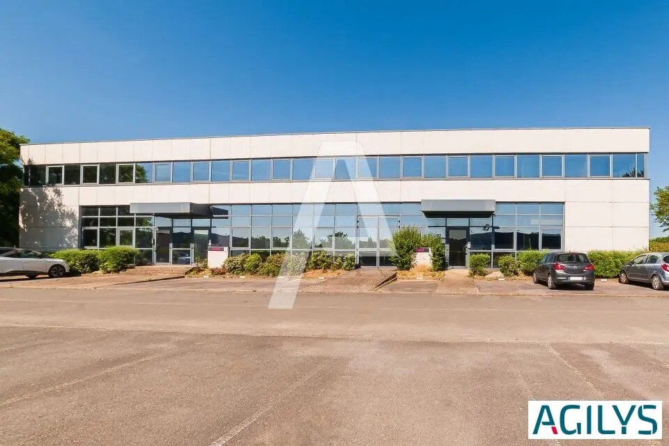 Local d’activités dans Saclay à louer Photo de l’immeuble– Image 1 sur 11