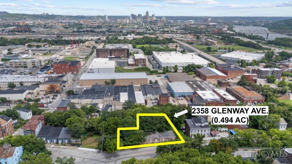 2403 Glenway Ave, Cincinnati, OH à vendre - Photo de l’immeuble – Image 1 sur 16