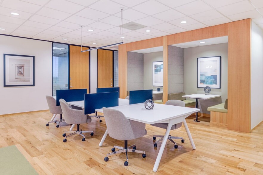 2500 Wilcrest Dr, Houston, TX à louer - Photo intérieure – Image 3 sur 5