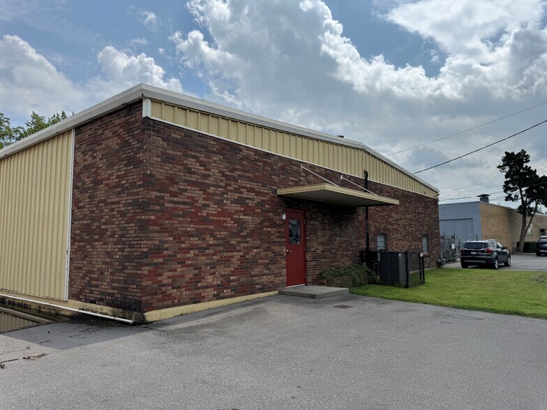 214 Omohundro Pl, Nashville, TN à vendre - Photo de l’immeuble – Image 2 sur 9