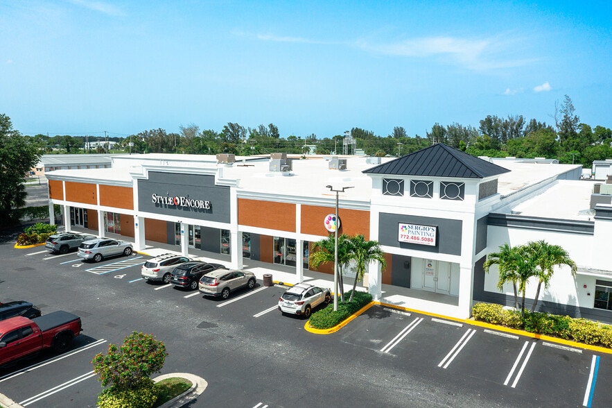 2585-2605 SE Federal Hwy, Stuart, FL à vendre - Photo de l’immeuble – Image 2 sur 7