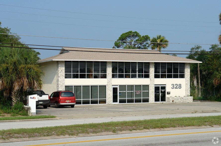 328 N Ridgewood Ave, Edgewater, FL à louer - Photo de l’immeuble – Image 2 sur 15