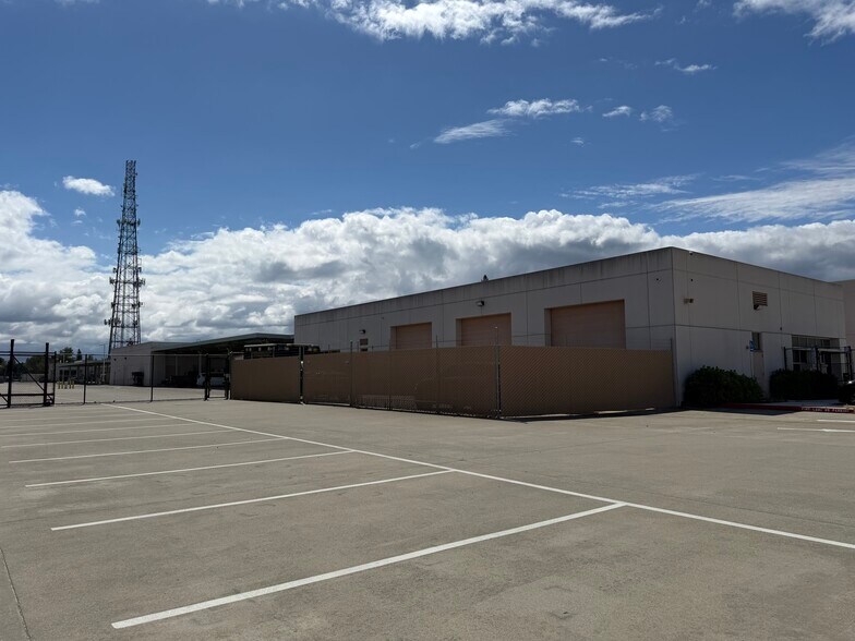 8150 Industrial Ave, Roseville, CA à louer - Photo de l’immeuble – Image 1 sur 5