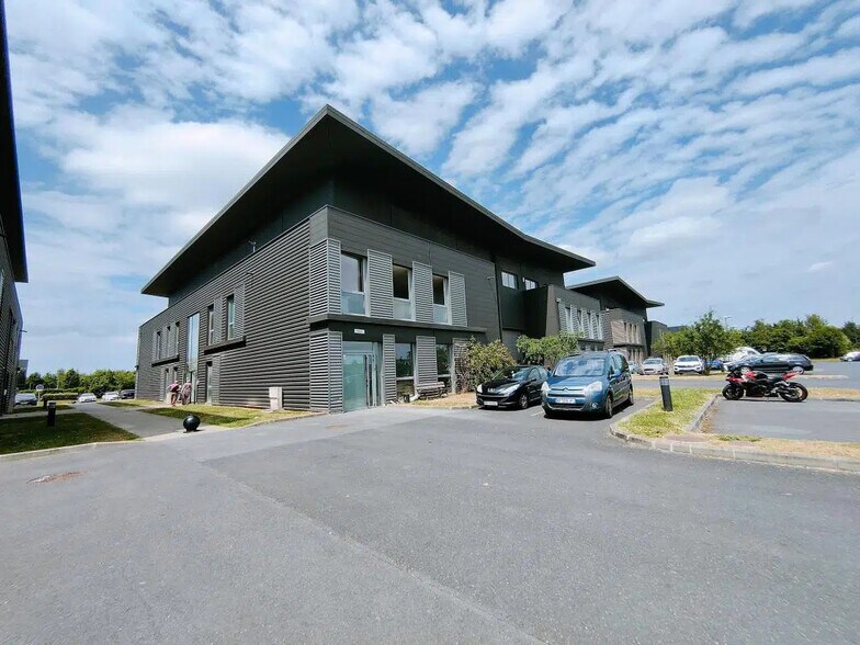 1 Rue Charles Cordier, Ferrières-en-Brie à vendre - Photo de l’immeuble – Image 1 sur 10