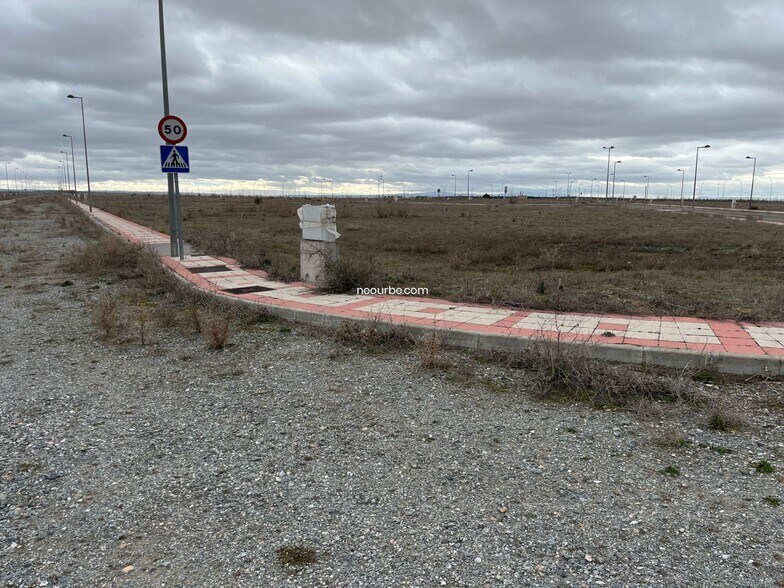 Terrain dans Sanchidrián, Ávila à vendre - Photo de l’immeuble – Image 2 sur 5