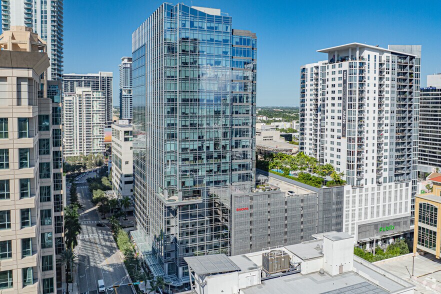 201 E Las Olas Blvd, Fort Lauderdale, FL à louer - Photo de l’immeuble – Image 1 sur 23