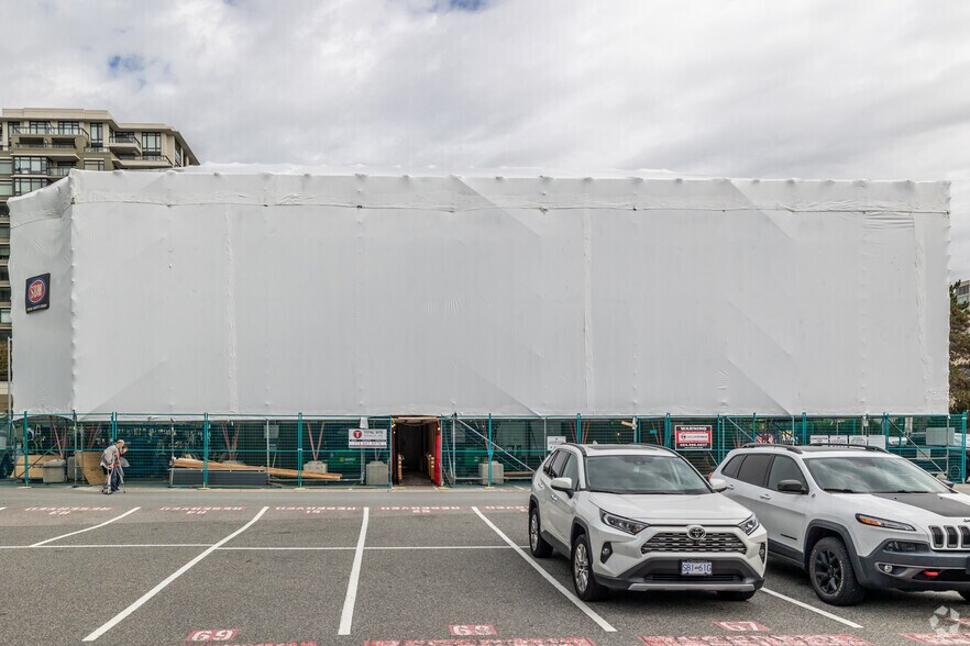 6411 Buswell Rd, Richmond, BC à louer - Photo de l’immeuble – Image 2 sur 3