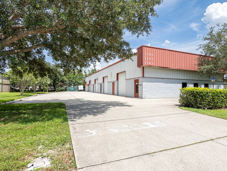 1101-1141 Central Park Dr, Sanford, FL à vendre - Photo de l’immeuble – Image 2 sur 9