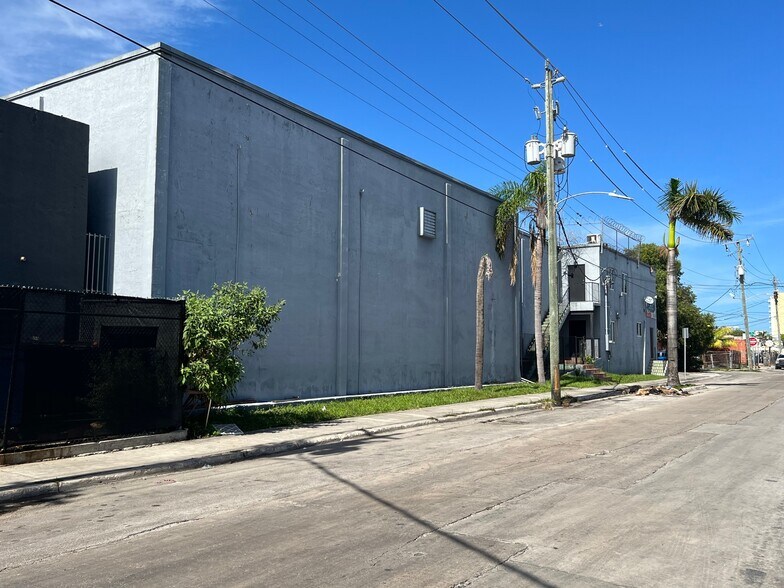 1501 NW 23rd St, Miami, FL à louer - Photo de l’immeuble – Image 3 sur 8