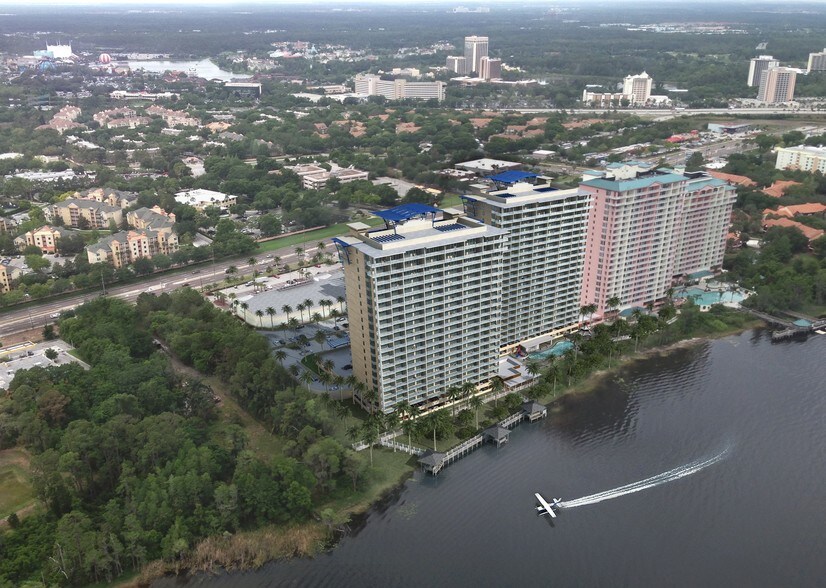 S Apopka Vineland Rd, Orlando, FL à vendre - Photo de l’immeuble – Image 2 sur 4