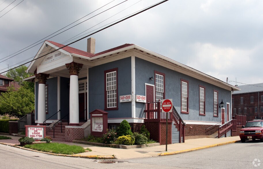 16 S Tompkins St, Shelbyville, IN à vendre - Photo principale – Image 1 sur 18