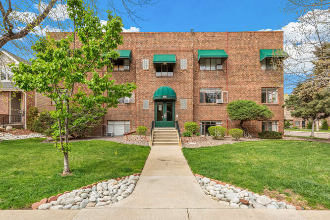 5th Avenue Apartments in Cherry Creek portefeuille de 2 biens à vendre sur LoopNet.fr - Photo de l’immeuble – Image 3 sur 126