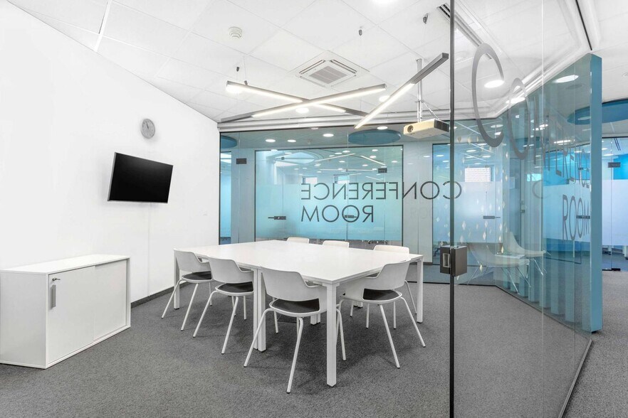 45 Rue De Villeneuve, Rungis à louer - Photo de l’immeuble – Image 2 sur 11
