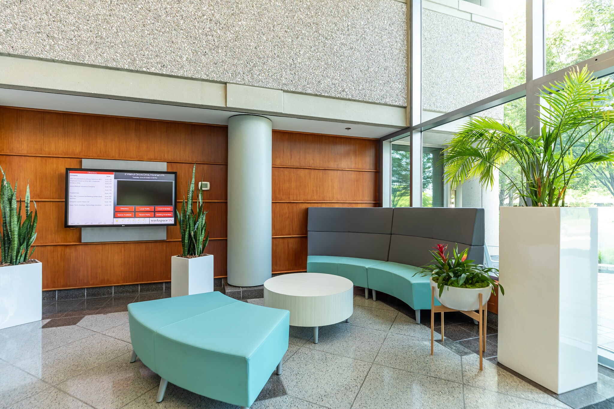 2 Walnut Grove Dr, Horsham Township, PA à louer Hall d’entrée– Image 1 sur 13