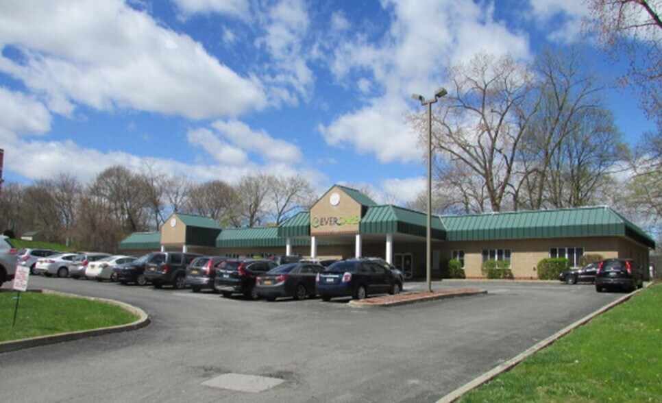 31 Cerone Plz, Newburgh, NY à vendre - Photo de l’immeuble – Image 2 sur 37