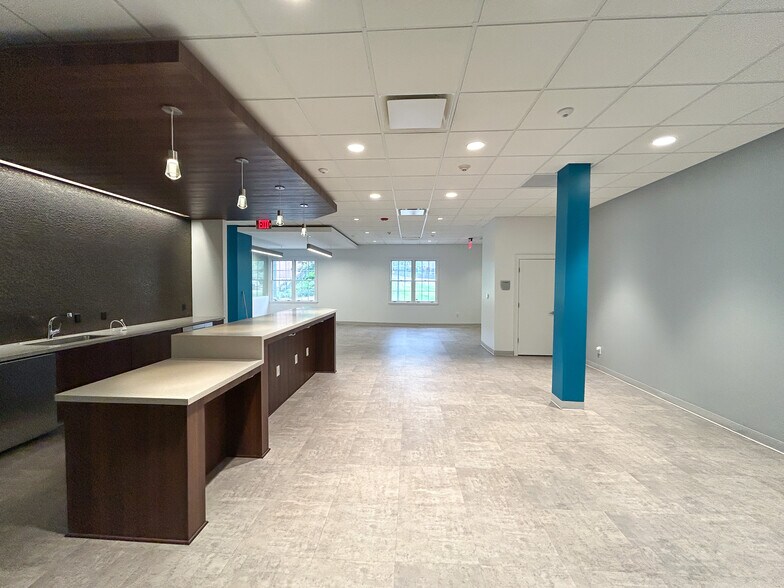 3 Dauphin St, Mobile, AL à louer - Photo de l’immeuble – Image 3 sur 11