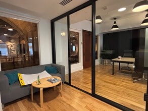 811 W 7th St, Los Angeles, CA à louer Photo intérieure– Image 2 sur 3