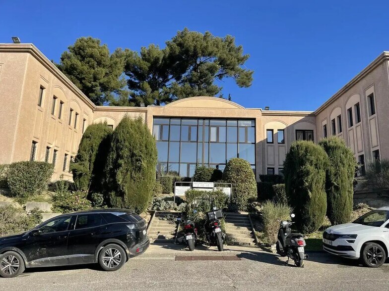 Bureau dans Marseille à louer - Photo de l’immeuble – Image 1 sur 6