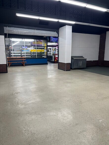 41 Clementon Rd, Berlin, NJ à louer - Photo intérieure – Image 2 sur 7