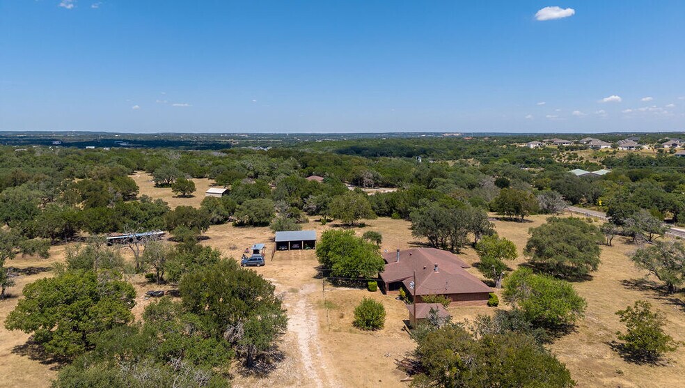306 Ranch to Market Rd 1869, Liberty Hl, Liberty Hill, TX à vendre - Photo de l’immeuble – Image 2 sur 9