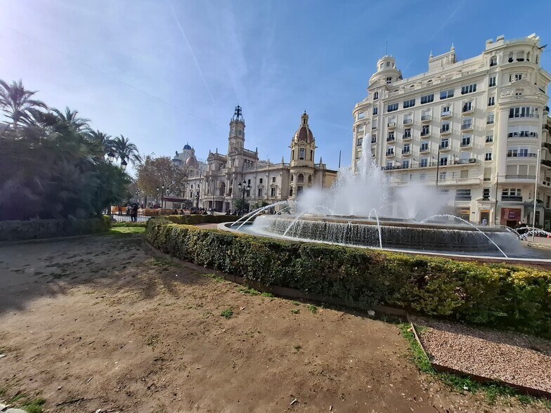 Bureau dans València, Valencia à louer - Photo de l’immeuble – Image 2 sur 21