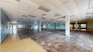 2579-2601 Mulford Rd N, Rockford, IL à louer Numérisation 3D Matterport– Image 1 sur 2