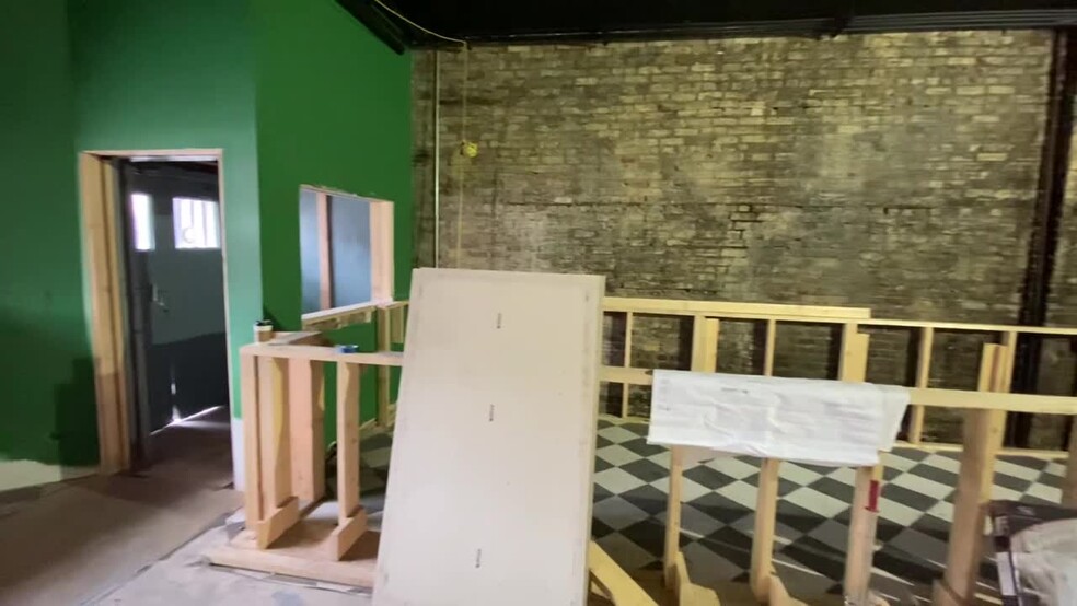 3433-3435 W Fullerton Ave, Chicago, IL à louer - Vidéo sur l’annonce professionnelle – Image 2 sur 8