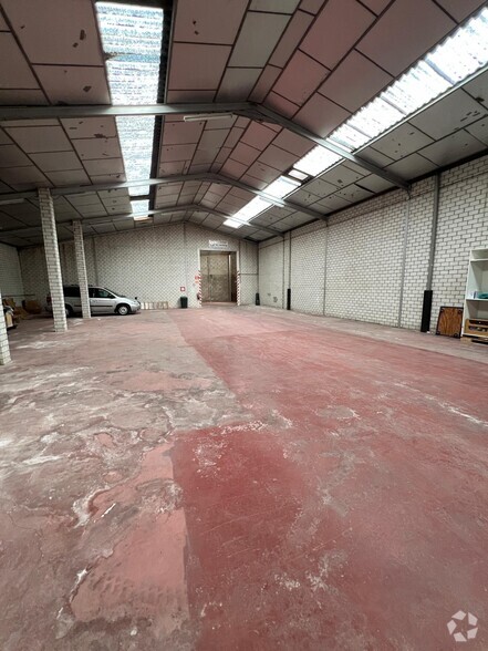 Industriel/Logistique dans San Fernando de Henares, Madrid à vendre - Photo de l’immeuble – Image 3 sur 8