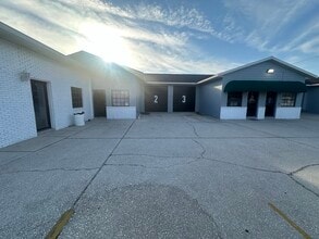 750 Wylly Ave, Sanford, FL à louer Photo de l’immeuble– Image 1 sur 5