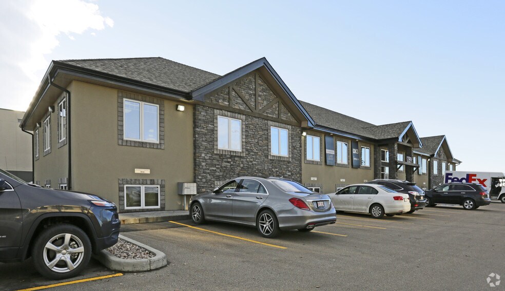 1289 91st St, Edmonton, AB à vendre - Photo de l’immeuble – Image 2 sur 4