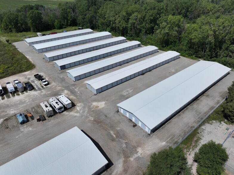 1816 W Northland Ave, Grand Chute, WI à vendre - Photo de l’immeuble – Image 2 sur 7