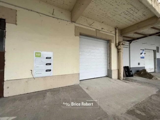 Plus de détails pour Local d’activités à vendre