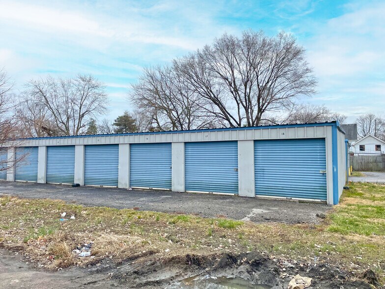 1504 10th, Jeffersonville, IN à vendre - Photo principale – Image 1 sur 12