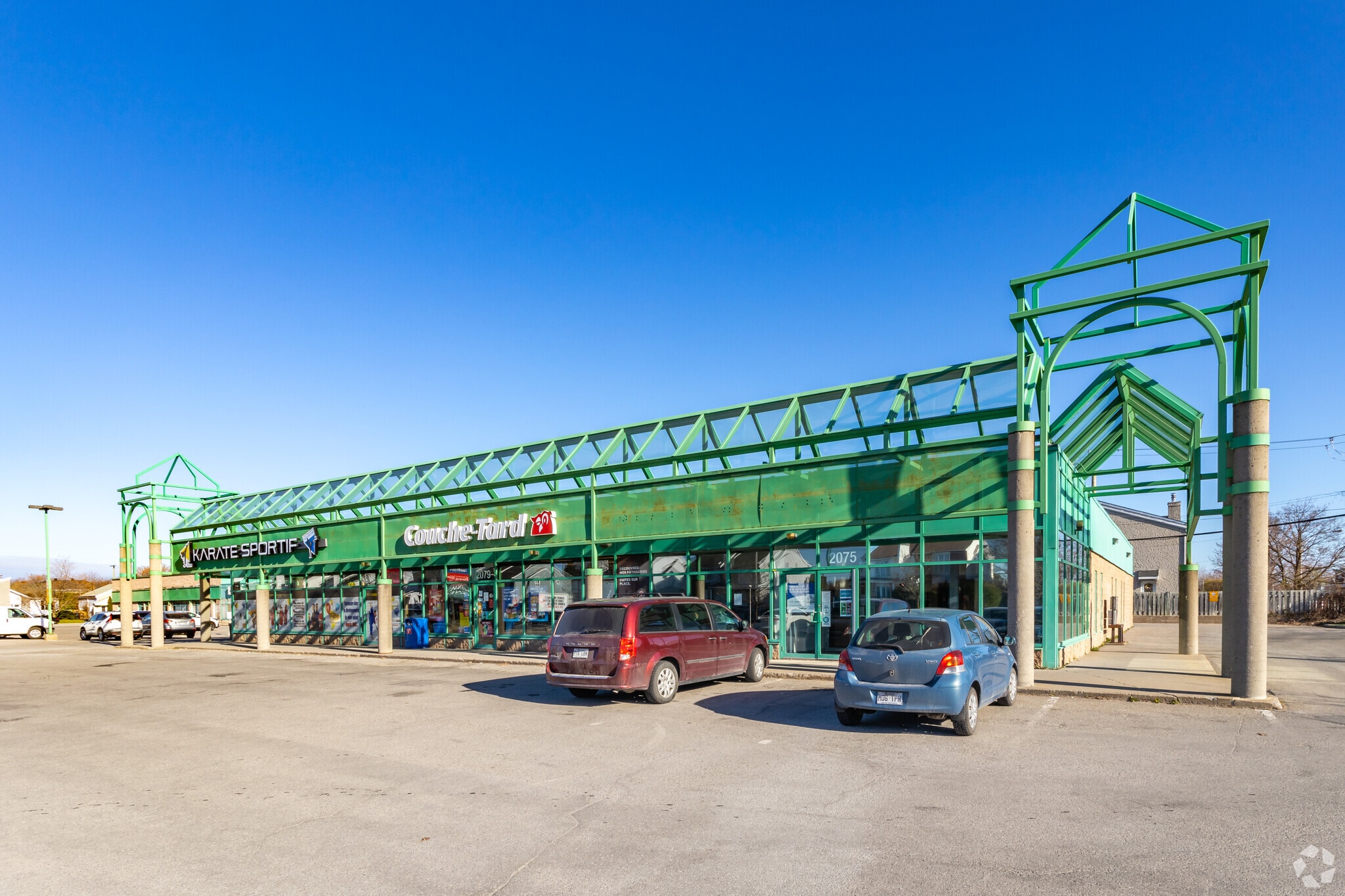 2075-2155 Boul Des Seigneurs, Terrebonne, QC à louer Photo principale– Image 1 sur 7