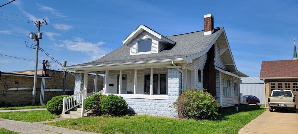 107 NW 2nd St, Washington, IN à vendre - Photo principale – Image 1 sur 1