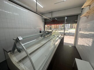Plus de détails pour Carrer Maresme, Barcelone - Local commercial à louer