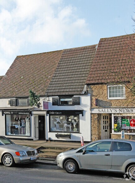 44 High St, Higham Ferrers à vendre - Photo principale – Image 1 sur 2